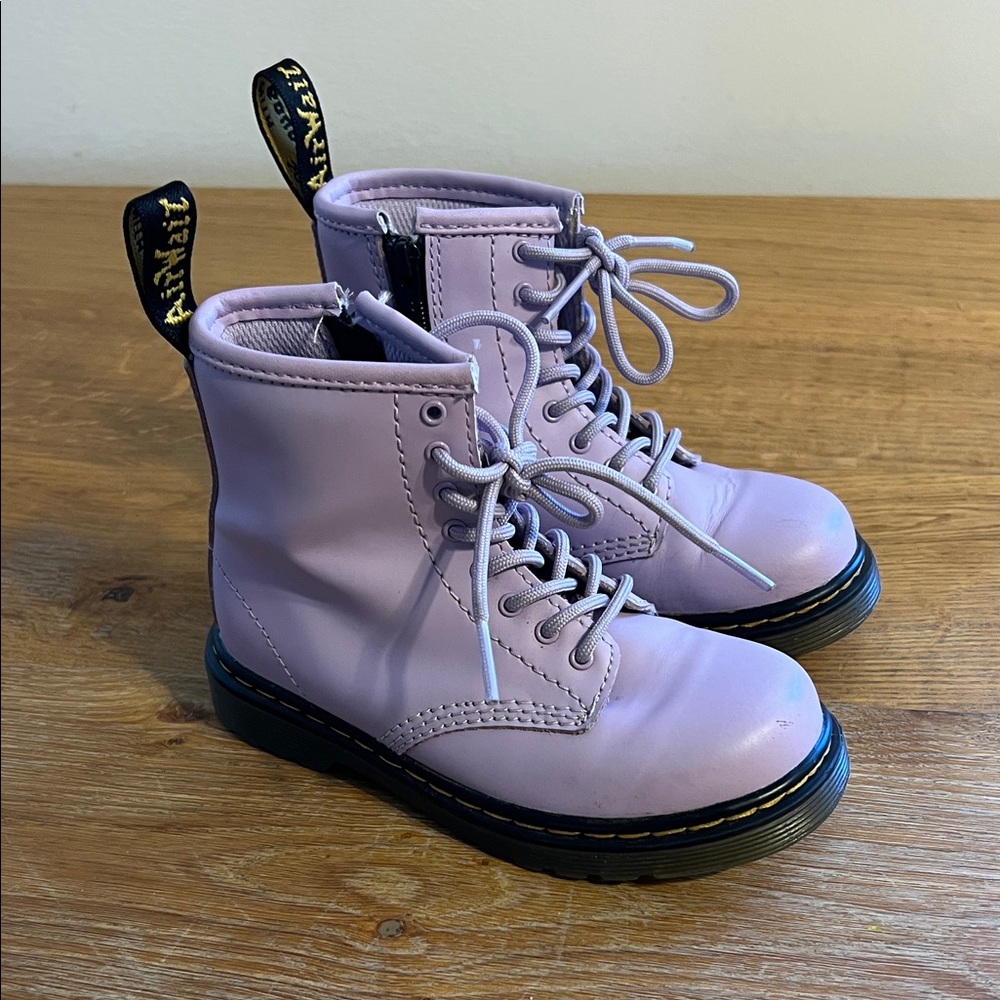 Dr Martens lavender lace up boots 9T